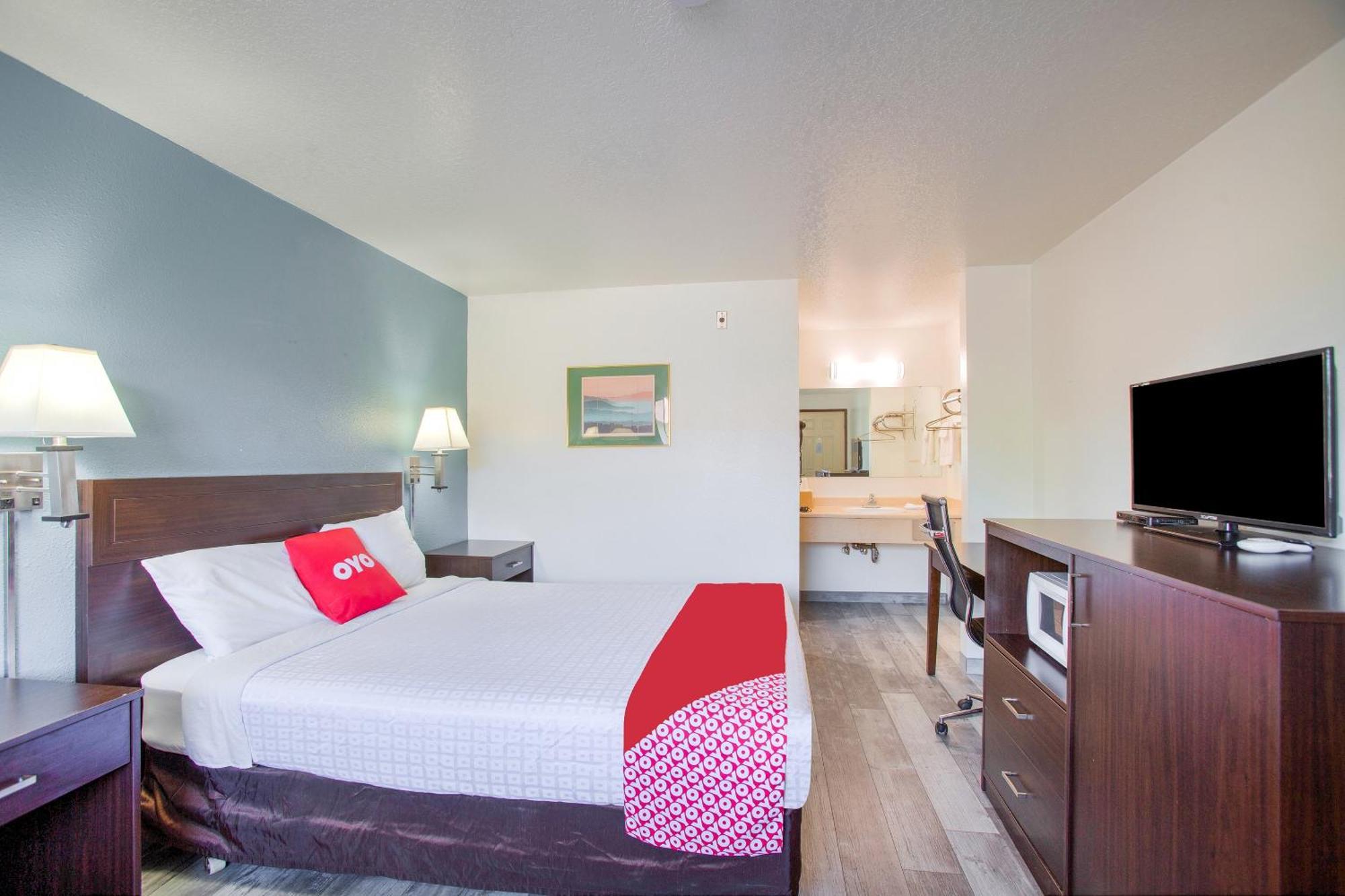 Oyo Woodland Hotel And Suites ภายนอก รูปภาพ