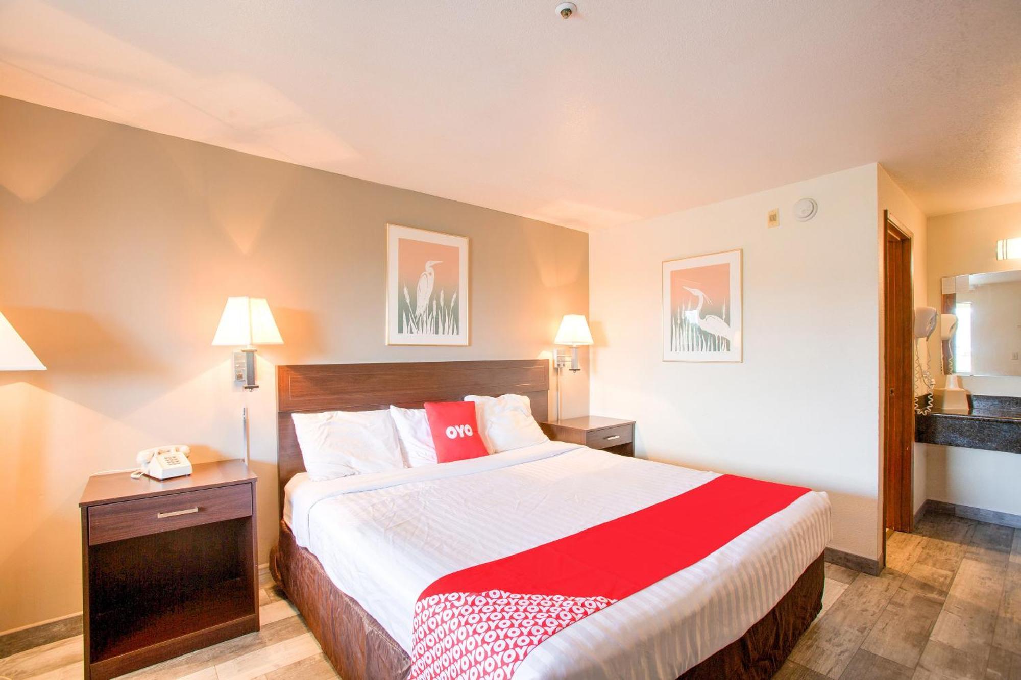 Oyo Woodland Hotel And Suites ภายนอก รูปภาพ