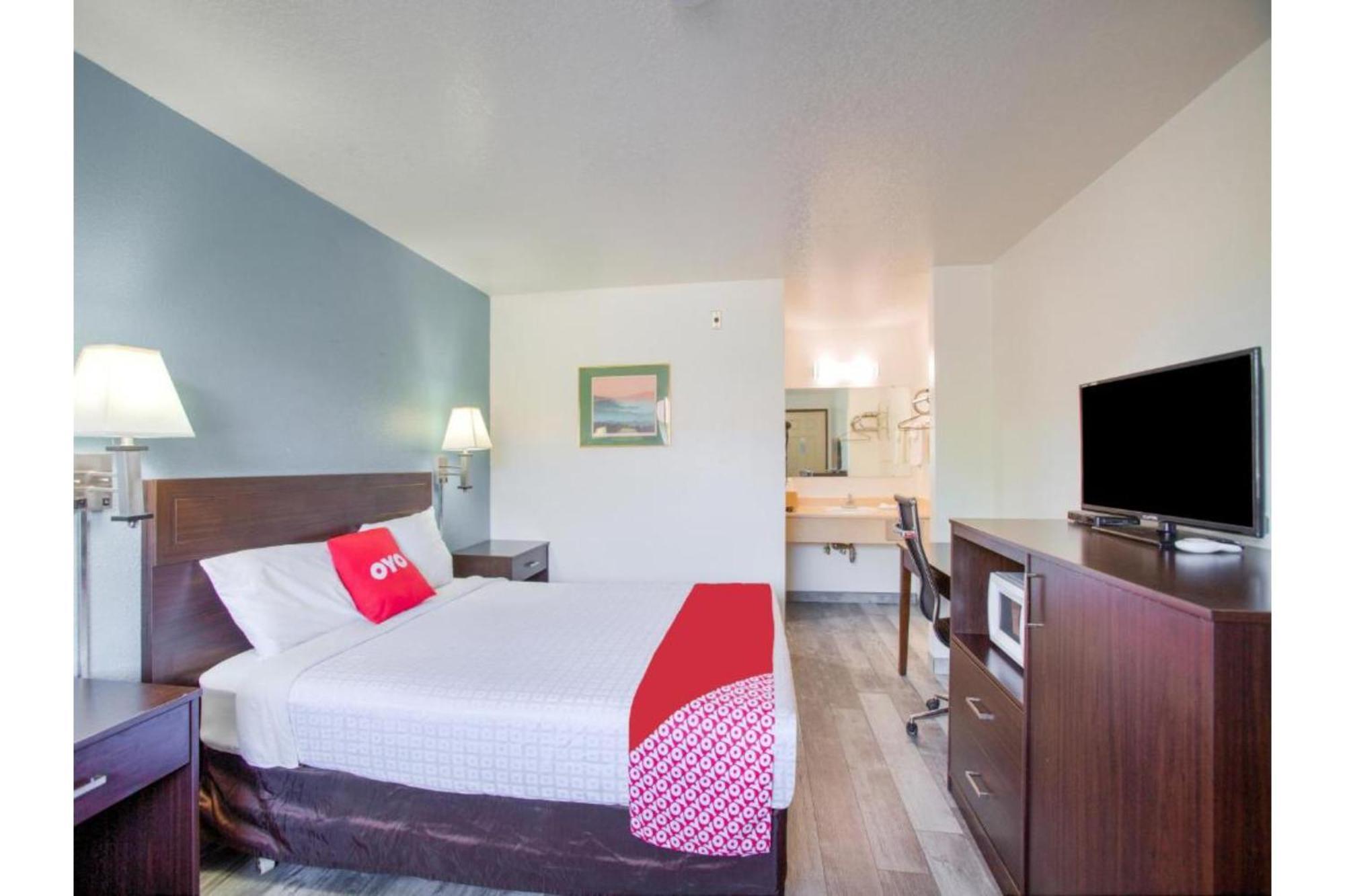 Oyo Woodland Hotel And Suites ภายนอก รูปภาพ