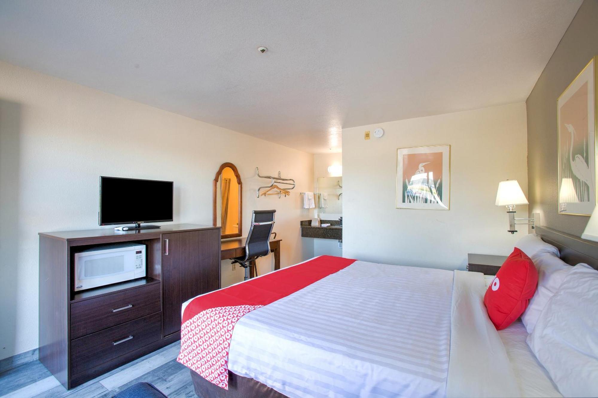 Oyo Woodland Hotel And Suites ภายนอก รูปภาพ