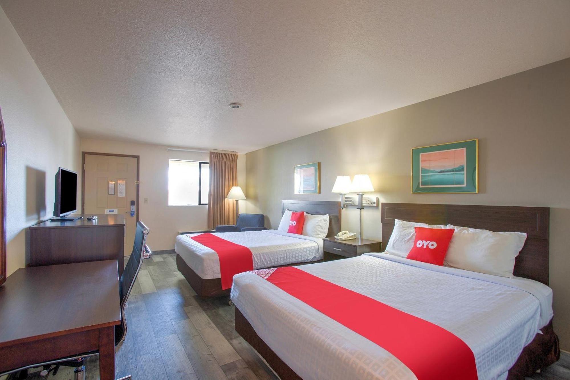 Oyo Woodland Hotel And Suites ภายนอก รูปภาพ